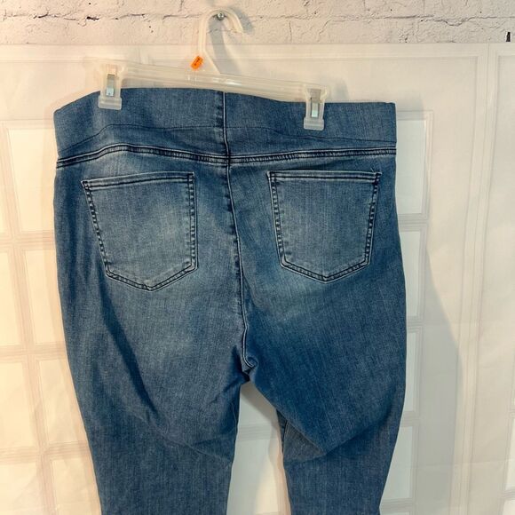 NYDJ Pull-on Straight Jeans In pristine Plus Size 16 - Picture 7 of 13